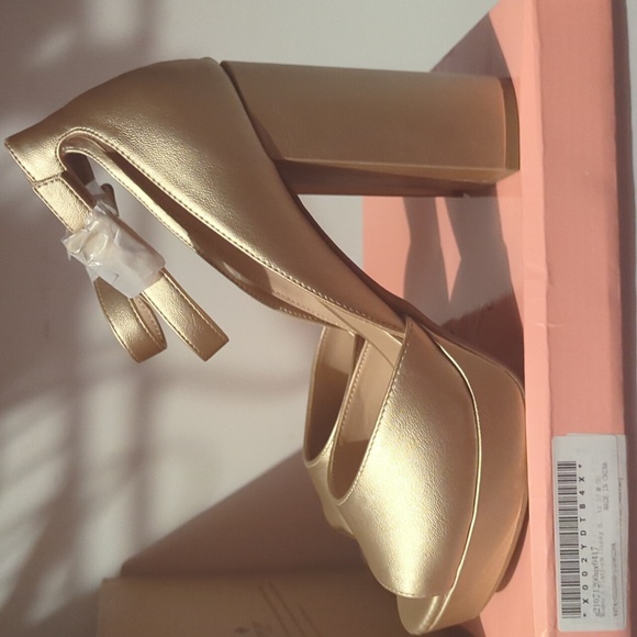 Shoes - Picture 6 of 6